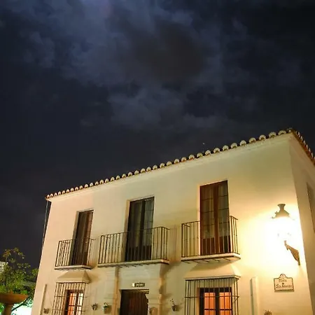 Pueblo Apartment *